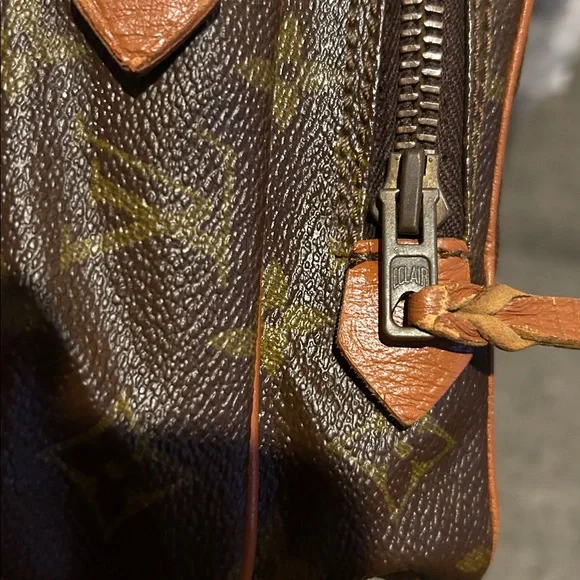 Louis Vuitton Authentic Rare Eclair LV mini crossbody - Picture 6 of 11